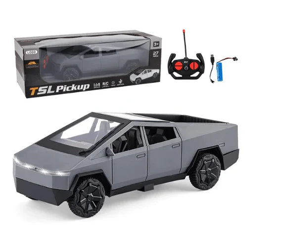"RC Tesla Cybertruck – Futuristic 4x4 Power with Realistic Design!"